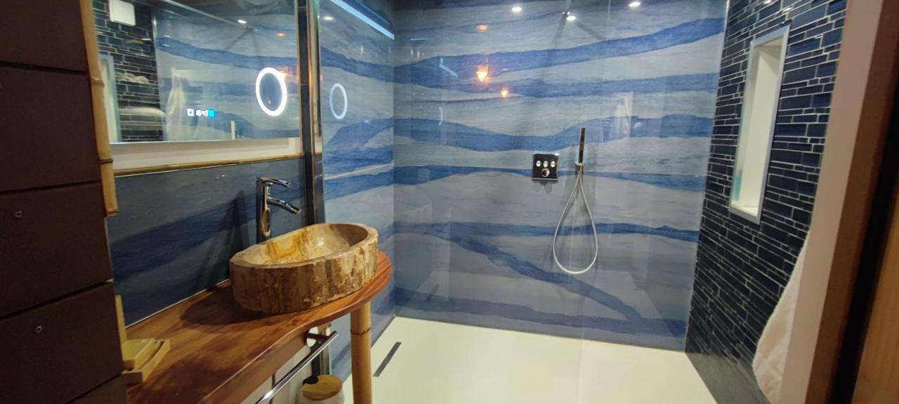 La Kaz Rhumantique Sauna And Spa Privatif La Rivière-Saint-Sauveur エクステリア 写真
