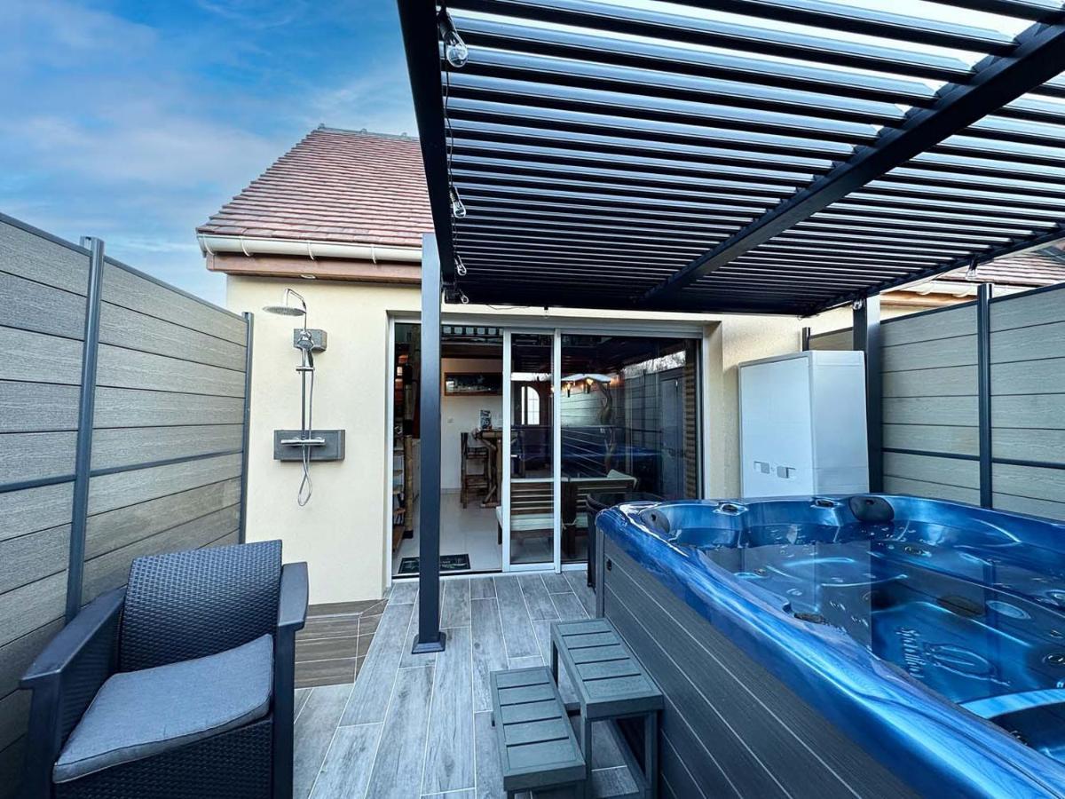 La Kaz Rhumantique Sauna And Spa Privatif La Rivière-Saint-Sauveur エクステリア 写真