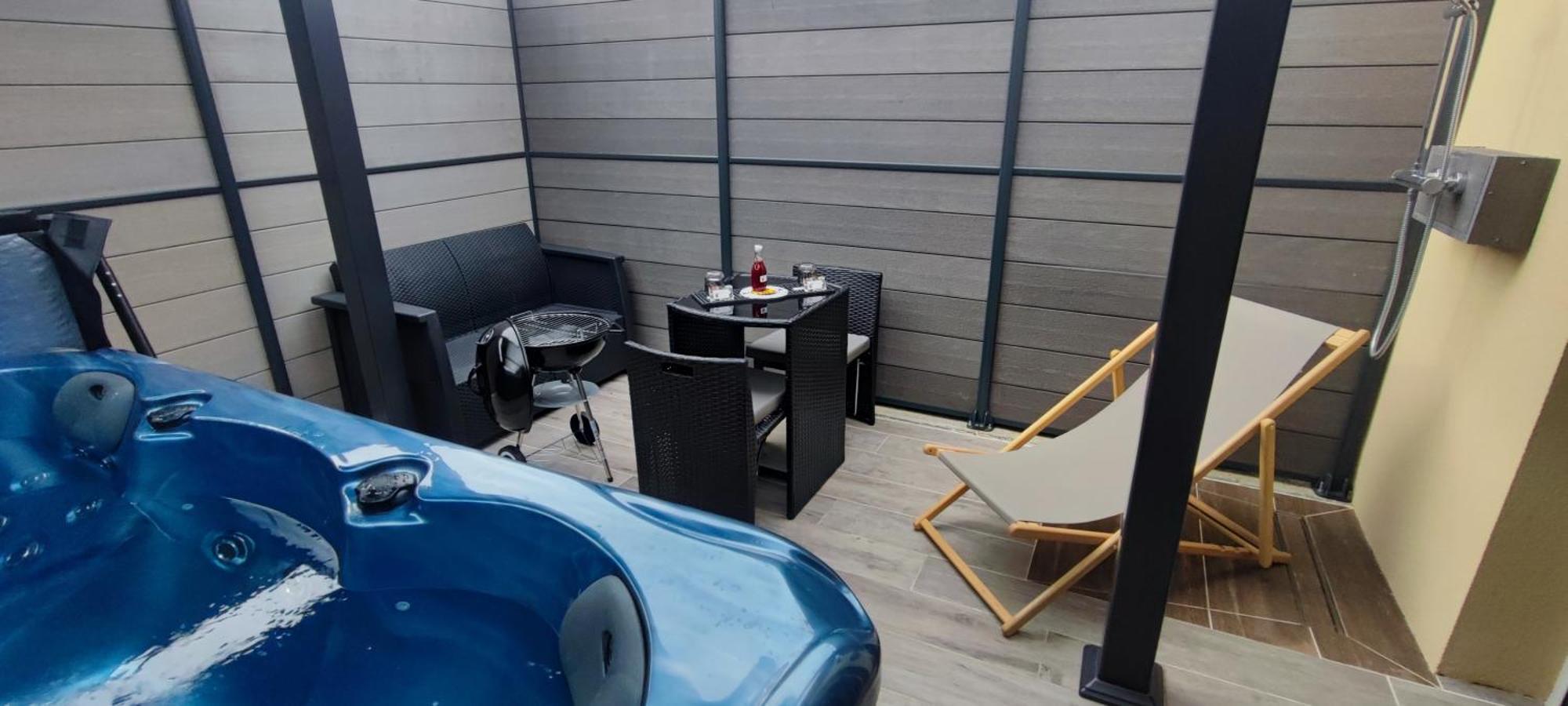 La Kaz Rhumantique Sauna And Spa Privatif La Rivière-Saint-Sauveur エクステリア 写真